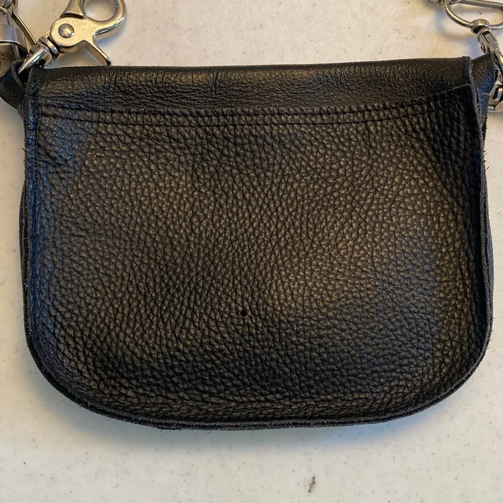 Harley-Davidson Black Leather Hip Pouch with Silver Chain - Picture 9 of 11